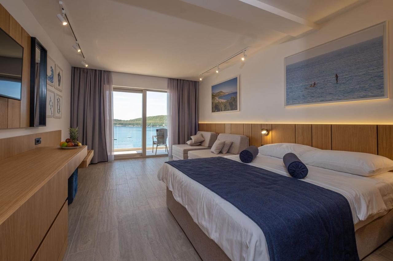 בודווה Poseidon The Beach Hotel מראה חיצוני תמונה