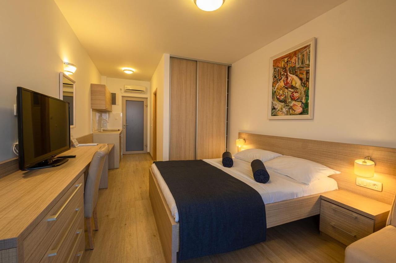 בודווה Poseidon The Beach Hotel מראה חיצוני תמונה