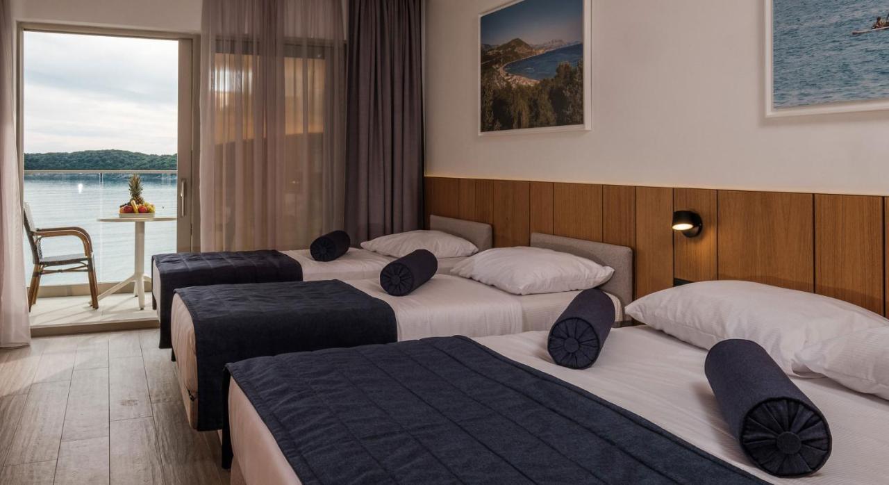 בודווה Poseidon The Beach Hotel מראה חיצוני תמונה