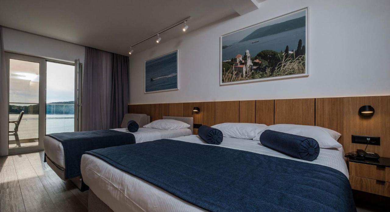 בודווה Poseidon The Beach Hotel מראה חיצוני תמונה