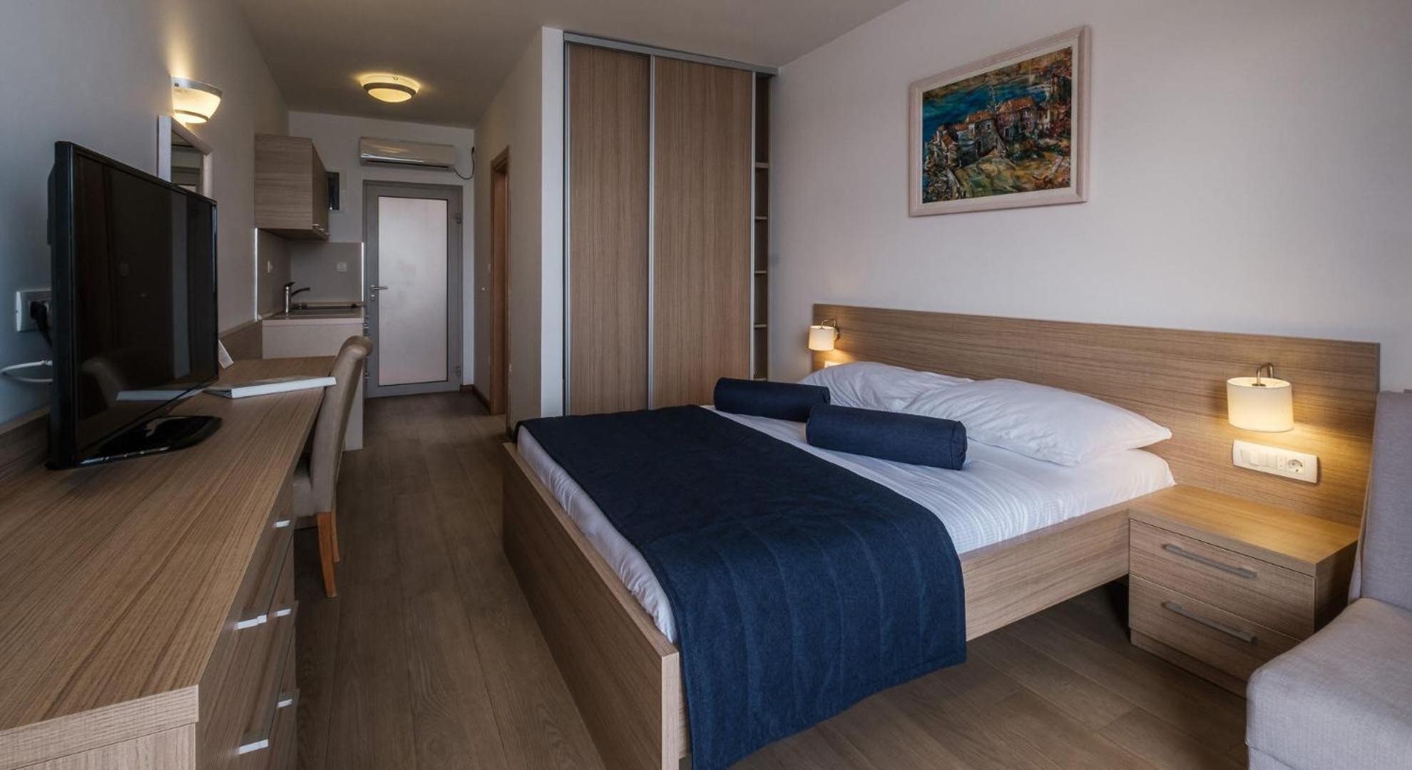 בודווה Poseidon The Beach Hotel מראה חיצוני תמונה